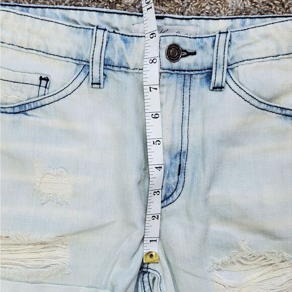 Kancan Estillo Disressed Cuffed Shorts - Picture 4 of 5